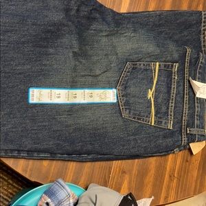 Cruel girl size 19 never worn!